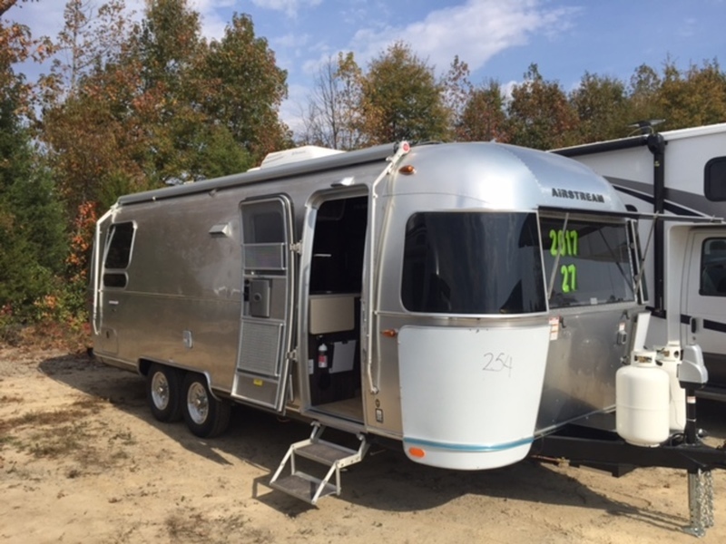 2017 Airstream International Signature 25