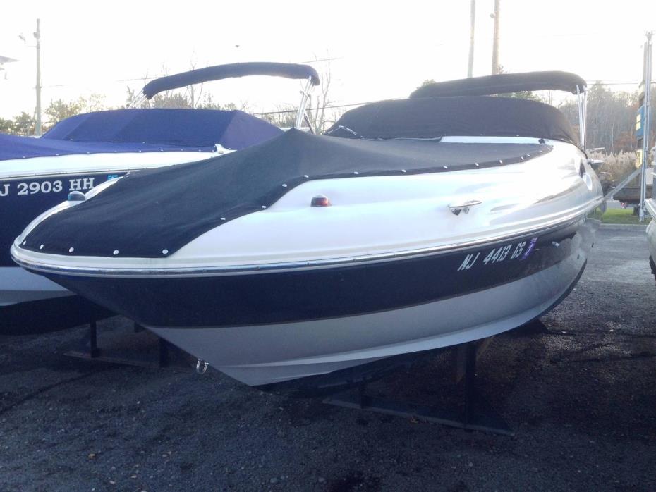 2002 Sea Ray 240 Sundeck