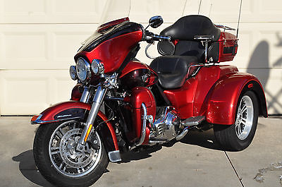 2012 Harley-Davidson Touring  2012 Harley Tri Glide Ultra - Trike - FLHTCUTG - Red Sunglo and Black