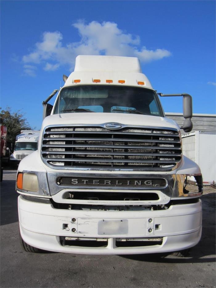 2001 Sterling A9500  Conventional - Day Cab