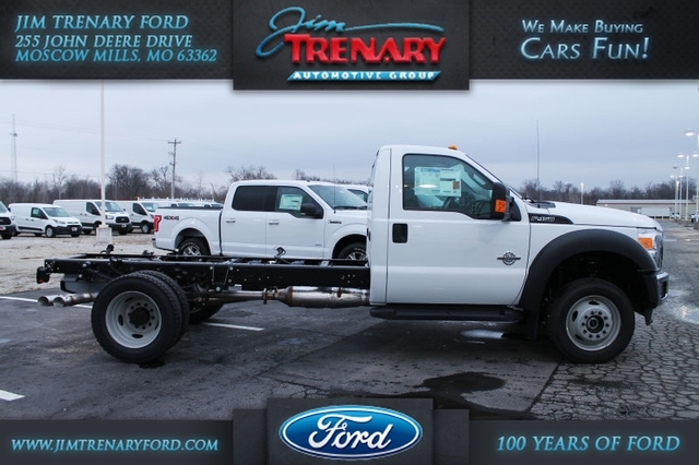 2016 Ford Super Duty F-450 Drw  Cab Chassis