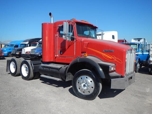 2003 Kenworth T800  Conventional - Day Cab
