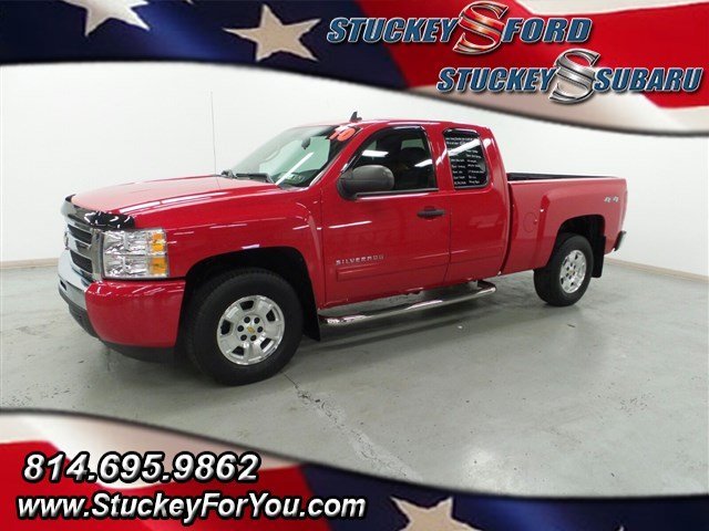 2010 Chevrolet Silverado 1500  Pickup Truck