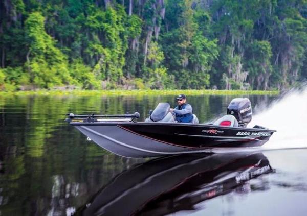 2017 TRACKER BOATS Pro Team 190 TX