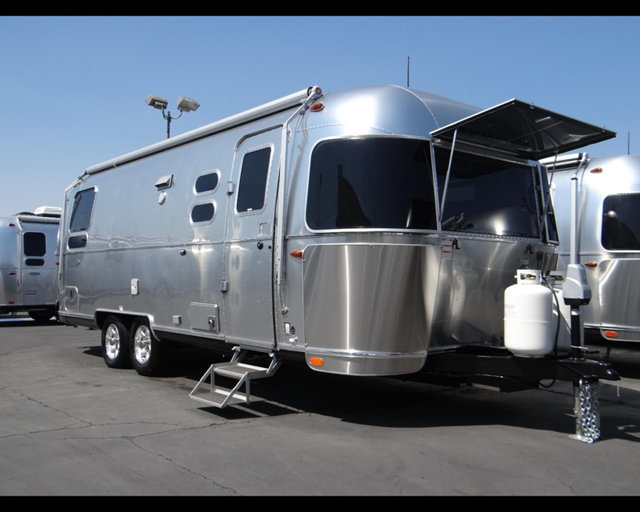 2017 Airstream Flying Cloud 25