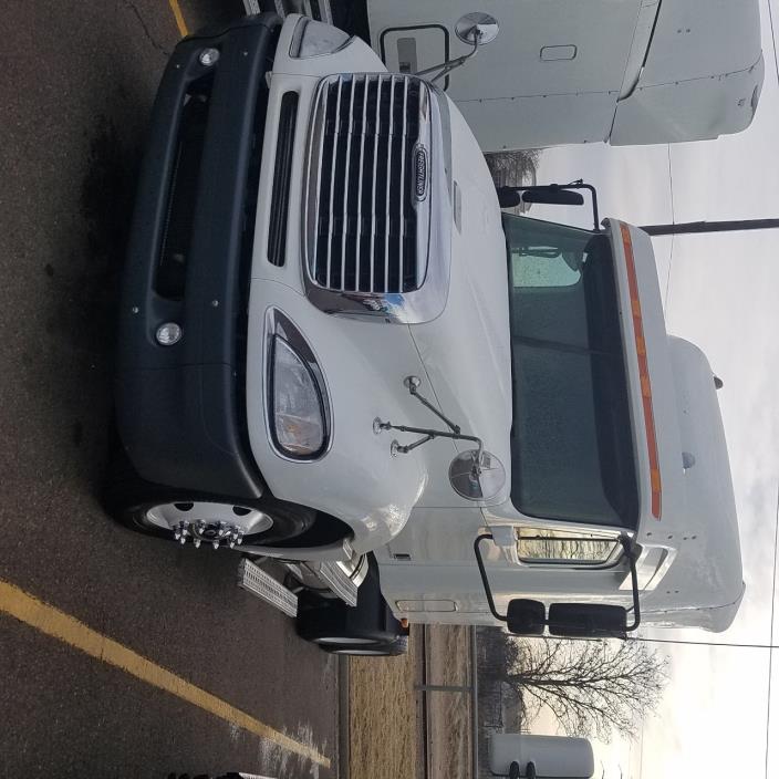 2006 Freightliner Columbia Cl12064st  Conventional - Sleeper Truck