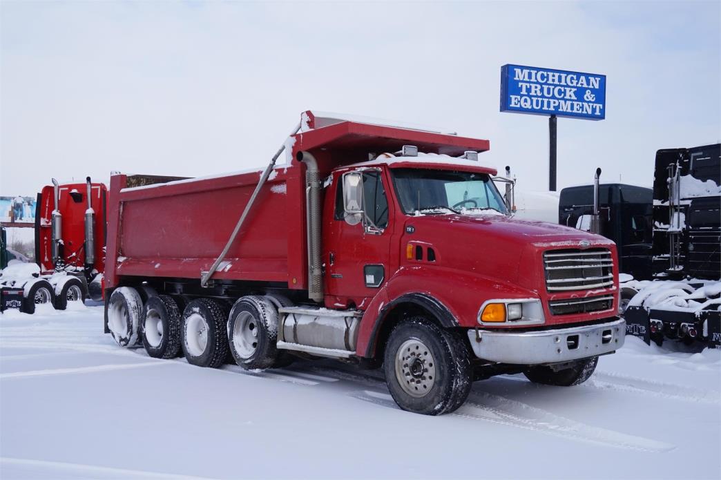 2000 Sterling L9522  Dump Truck