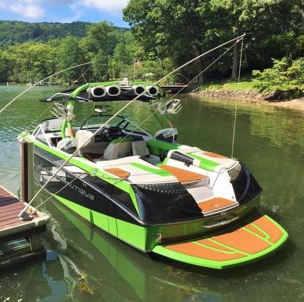 2013 Correct Craft Super Air Nautique G3