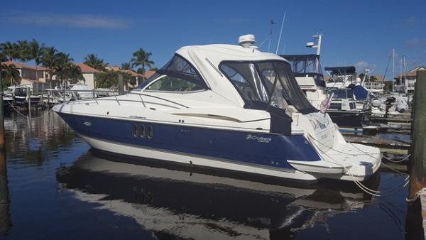 2006 Cruisers Yachts 420 Express IPS Diesel