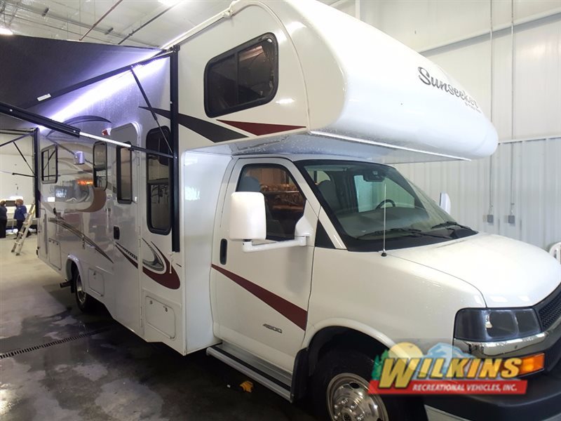 2015 Forest River Rv Sunseeker 2450S Chevy