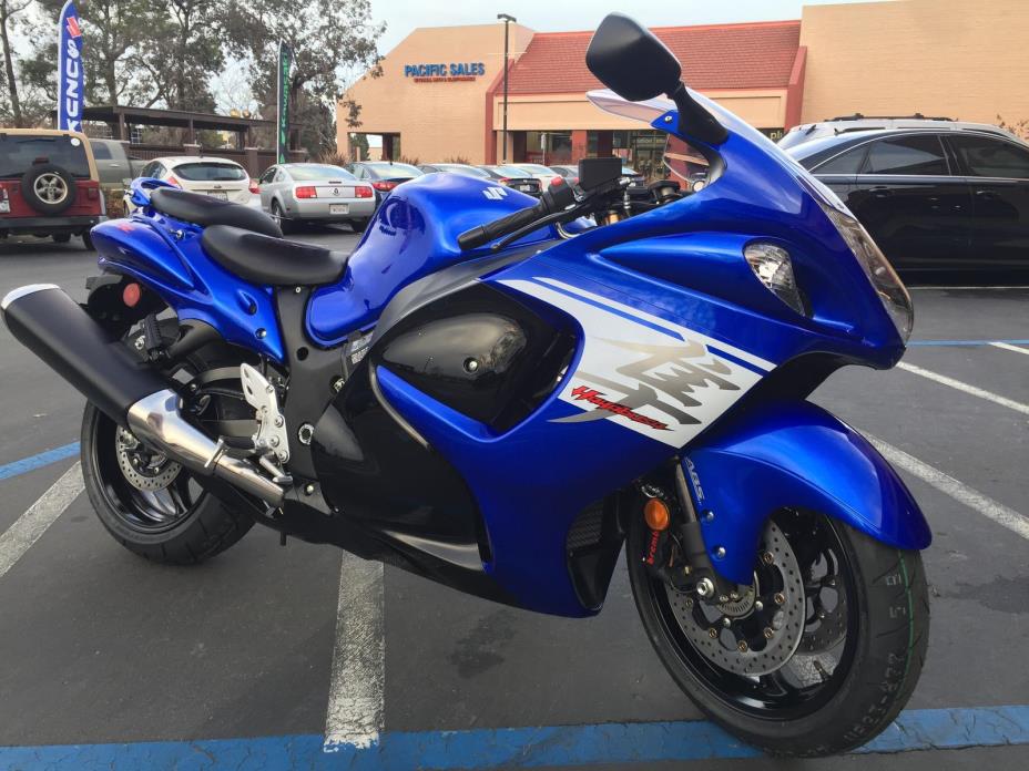 2017 Suzuki GSX1300RAL7