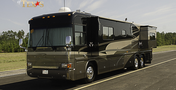 2003 Country Coach Intrigue 40'