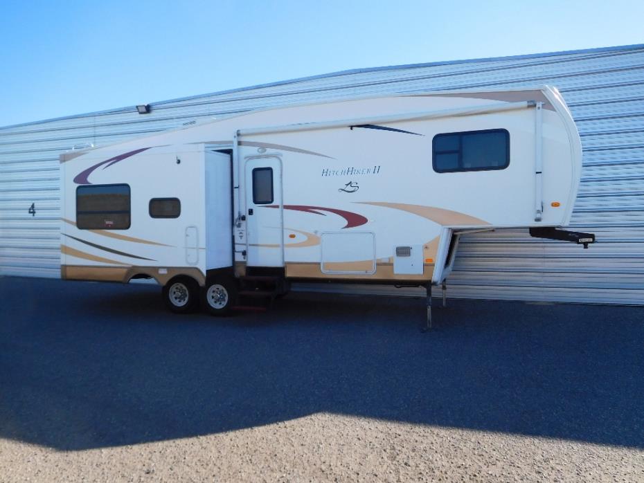 2008 Nuwa HITCHHIKER II LS 29.5FKTG