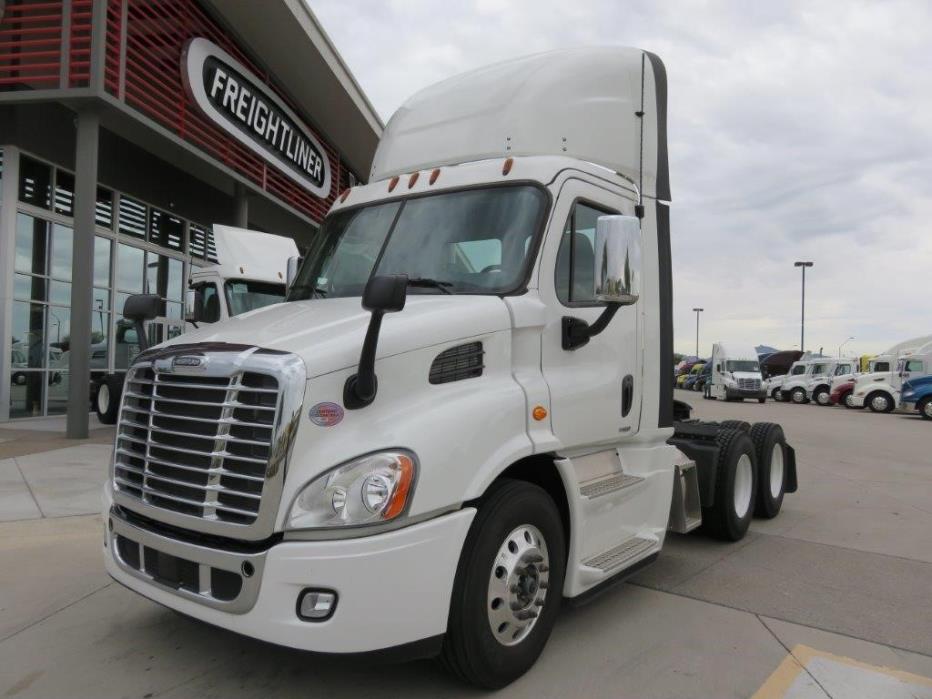 2016 Freightliner Cascadia 113 Evolution  Conventional - Day Cab