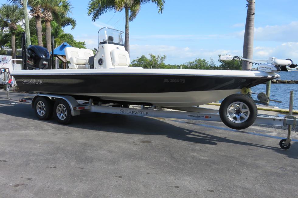 2013 SHEARWATER BOATS 23 LTZ