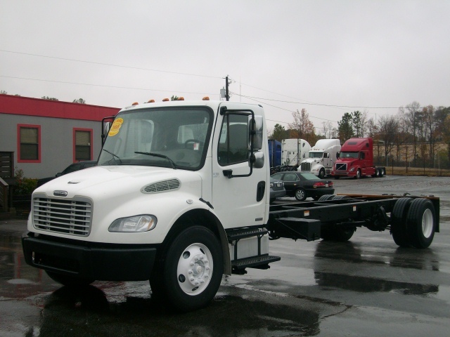 2008 Freightliner M2-106  Cab Chassis