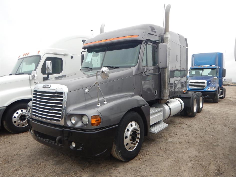 2008 Freightliner Century 120  Conventional - Sleeper Truck