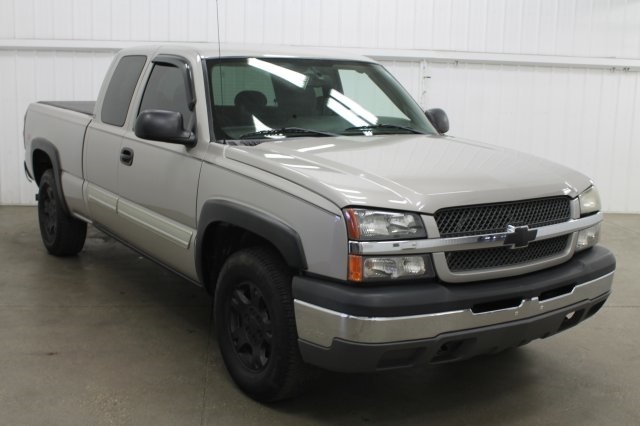 2004 Chevrolet Silverado 1500  Pickup Truck