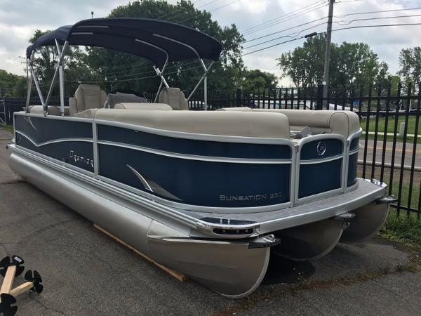 2017 Premier 230 SunSation RF