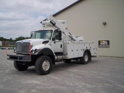 2009 International Workstar 7300  Bucket Truck - Boom Truck