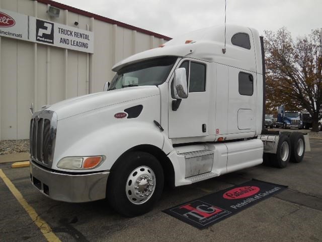 2004 Peterbilt 387  Conventional - Sleeper Truck