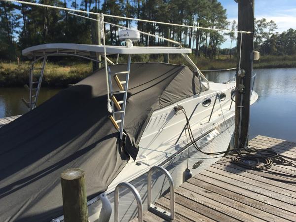 2001 Wellcraft 330 Coastal