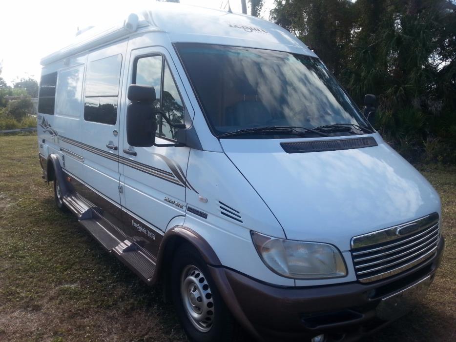 2005 Leisure Travel FREE SPIRIT 210 B