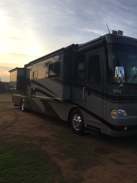 2005 Mandalay Coach 40 E