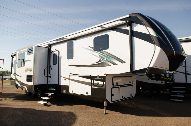 2017 Kz Rv VENOM 3911TK