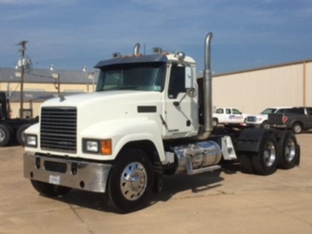 2012 Mack Chu613  Conventional - Day Cab