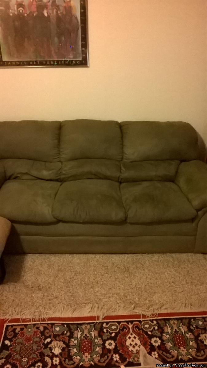 2 full size couches