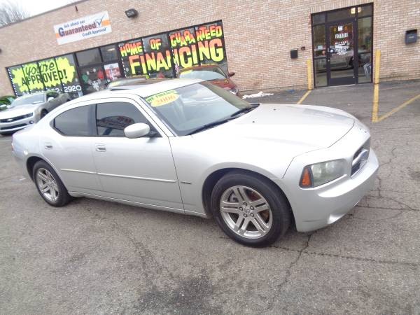 2006 DODGE CHARGER RT**V8 5.7L HEMI**LEATHER**SUNROOF**WE FINANCE**... - $6995 (REDFORD)  hide this posting