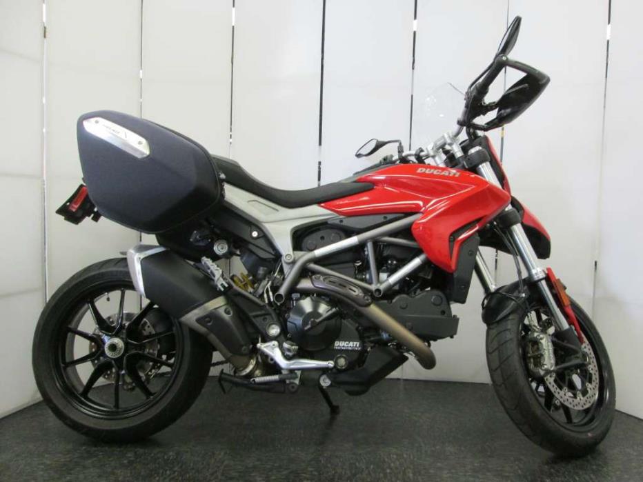 2016 Ducati SCR800