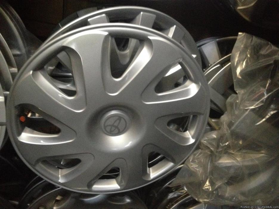 Toyota corolla hubcap, 2