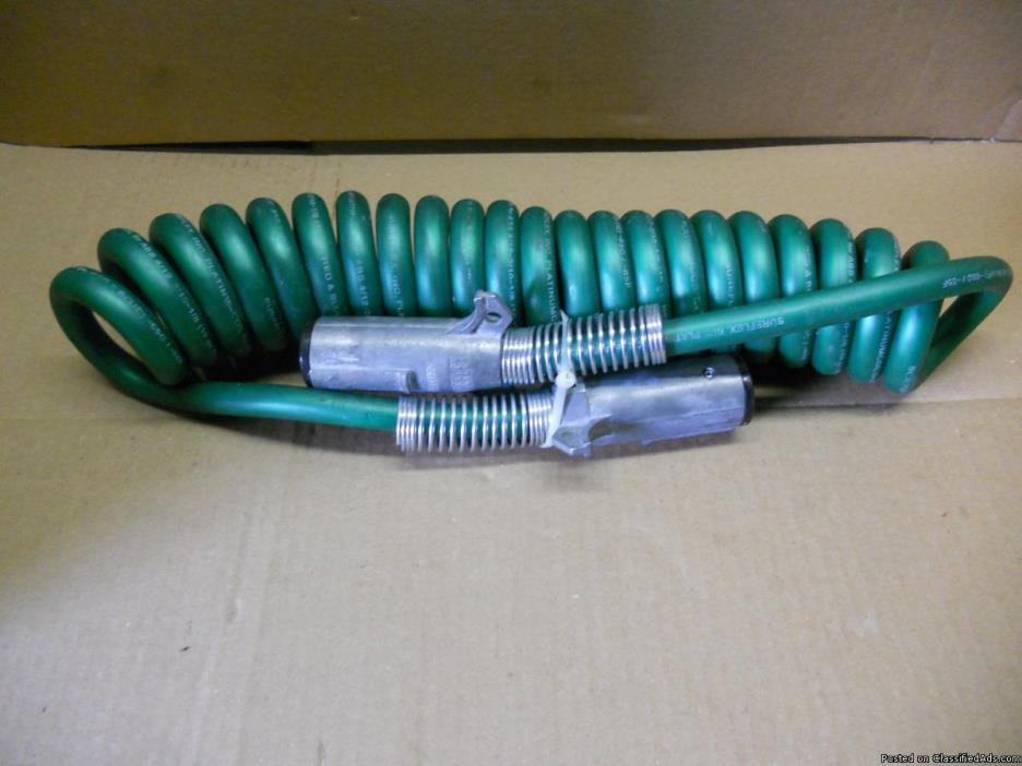 Truck and Trailer Coiled Trailer Connectors Green - 7-Way