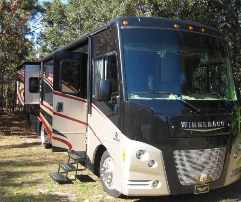 2015 Winnebago Vista 35F