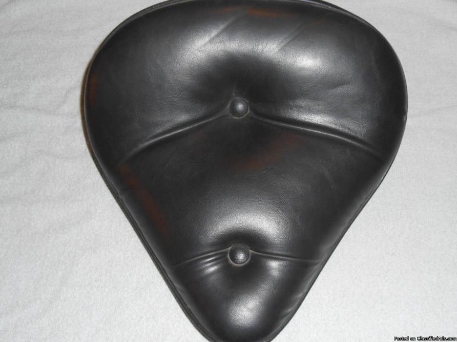 **** Le Pera L-111NS Motorcycle Solo Seat ***, 0