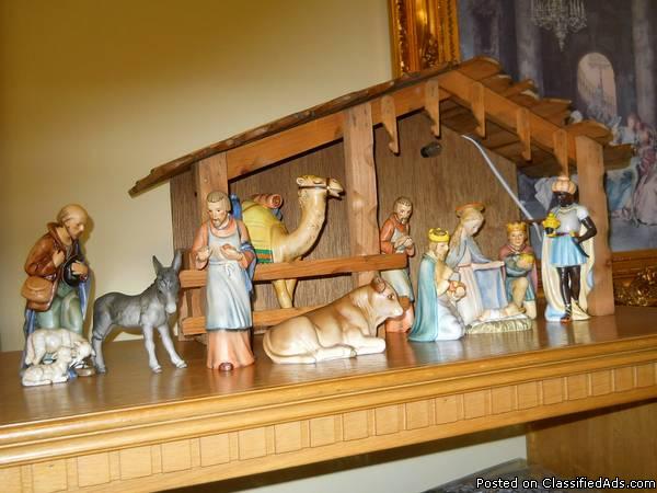 Goebel Hummel nativity creche