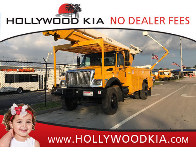 2006 International Workstar 7300  Bucket Truck - Boom Truck