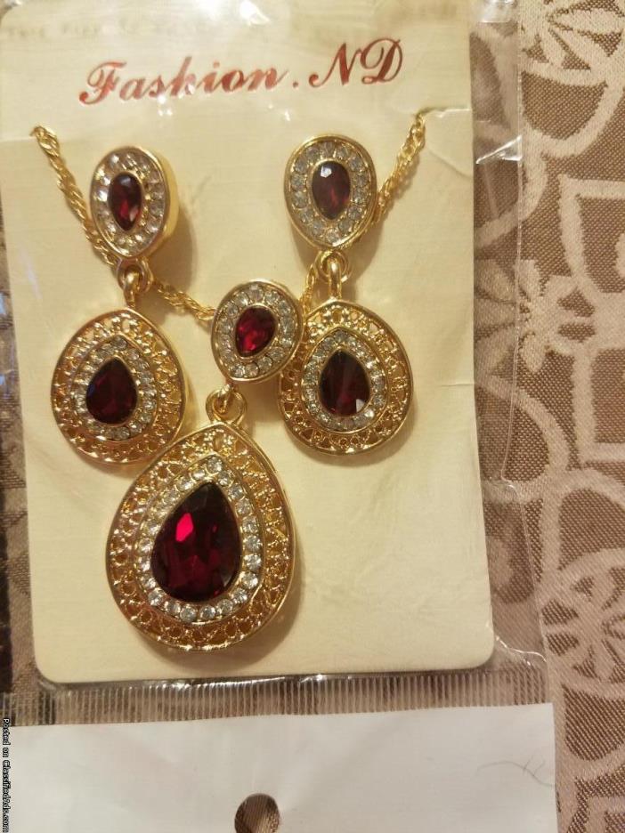 18KT Gold Crystals sparkling Jewelry Set, 1