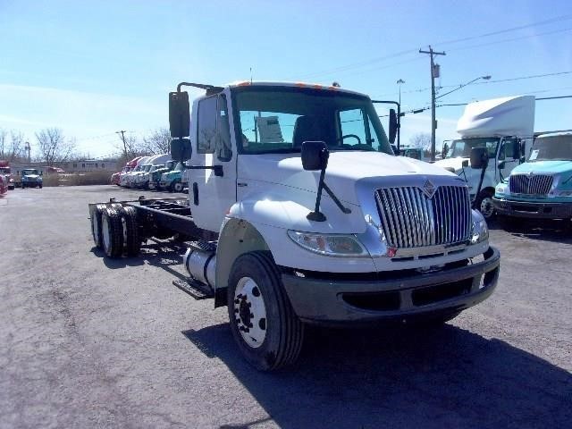 2009 International 4400  Cab Chassis