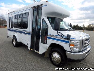 2008 Ford E350 Non-CDL Wheelchair Shuttle Bus (A4809)