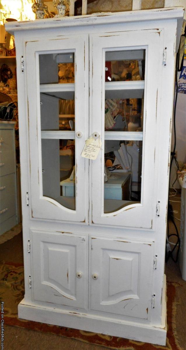 CURIO CABINET White Hand-Painted With Glass Doors Storage, 0