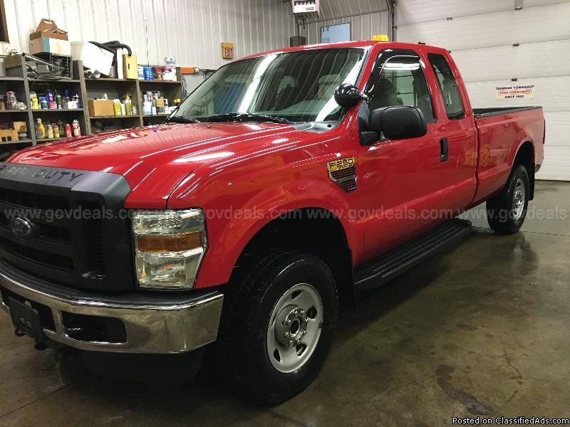 2008 Ford F-250 SD XL SuperCab Long Bed 4WD