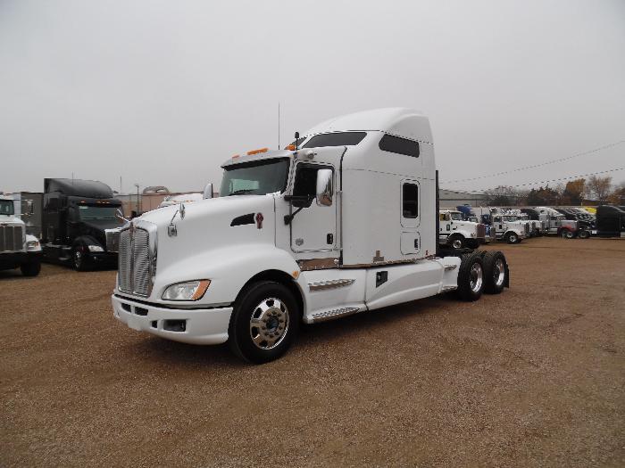 2013 Kenworth T660  Conventional - Day Cab