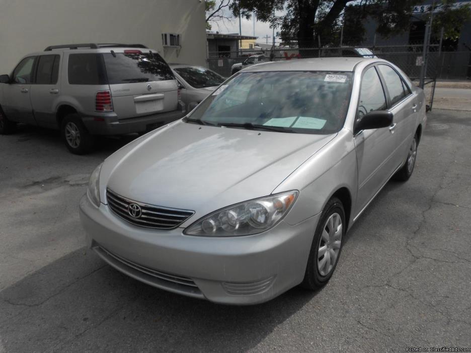 06 TOYOTA CAMRY 5800 CASH OR 1000 DOWN 70 A WEEK