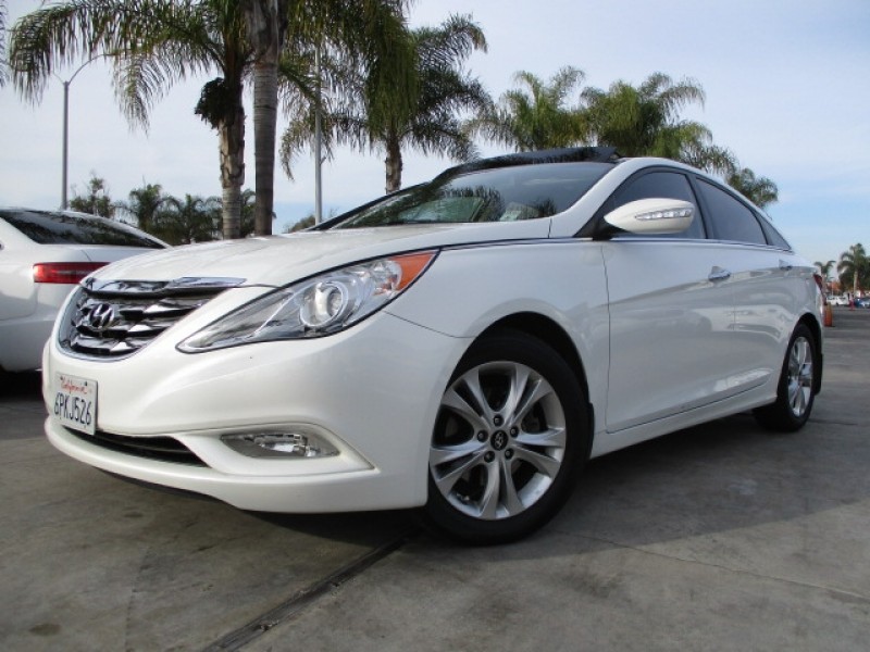 2012 Hyundai Sonata LIMITED Panoramic Roof Leather LOADED ++Low Miles++