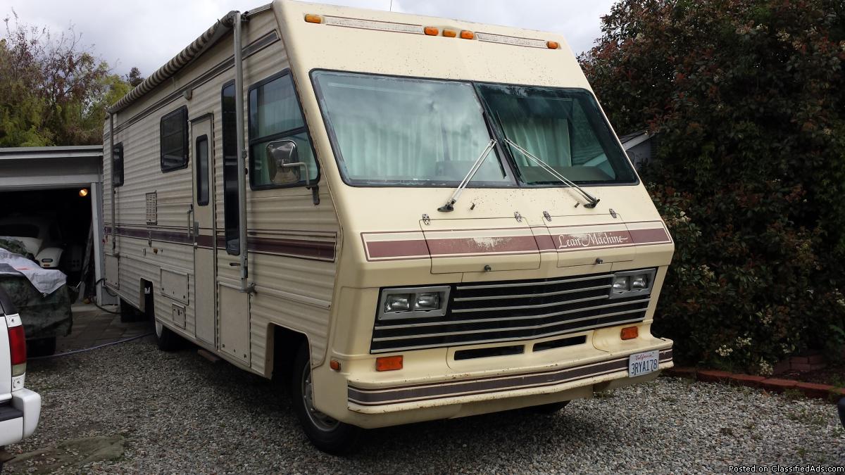 32' Motor Home