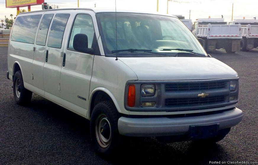 2002 Chevrolet 3500 15 Passenger Van, 1