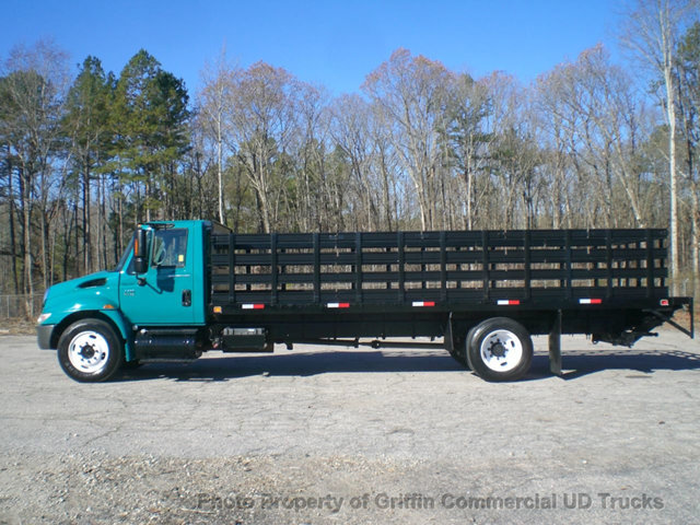 2007 International 4200 Non Cdl Long Rack Just 25k Actual M  Flatbed Truck